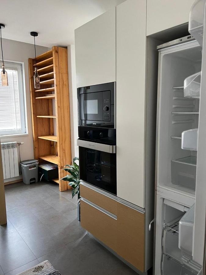 Modern Apartment In Skopje Exterior photo